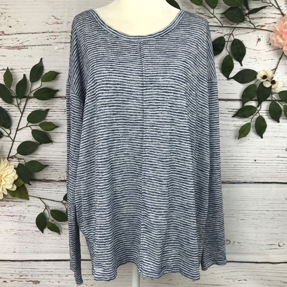 Banana Republic Size Large Blue Pinstripe Top